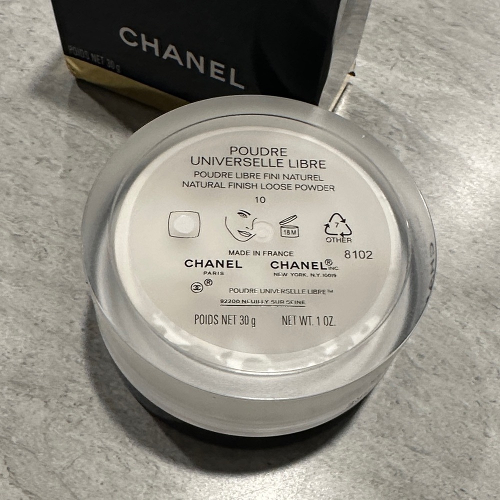 Chanel Universal Finish Loose Powder - Picture 3 of 3